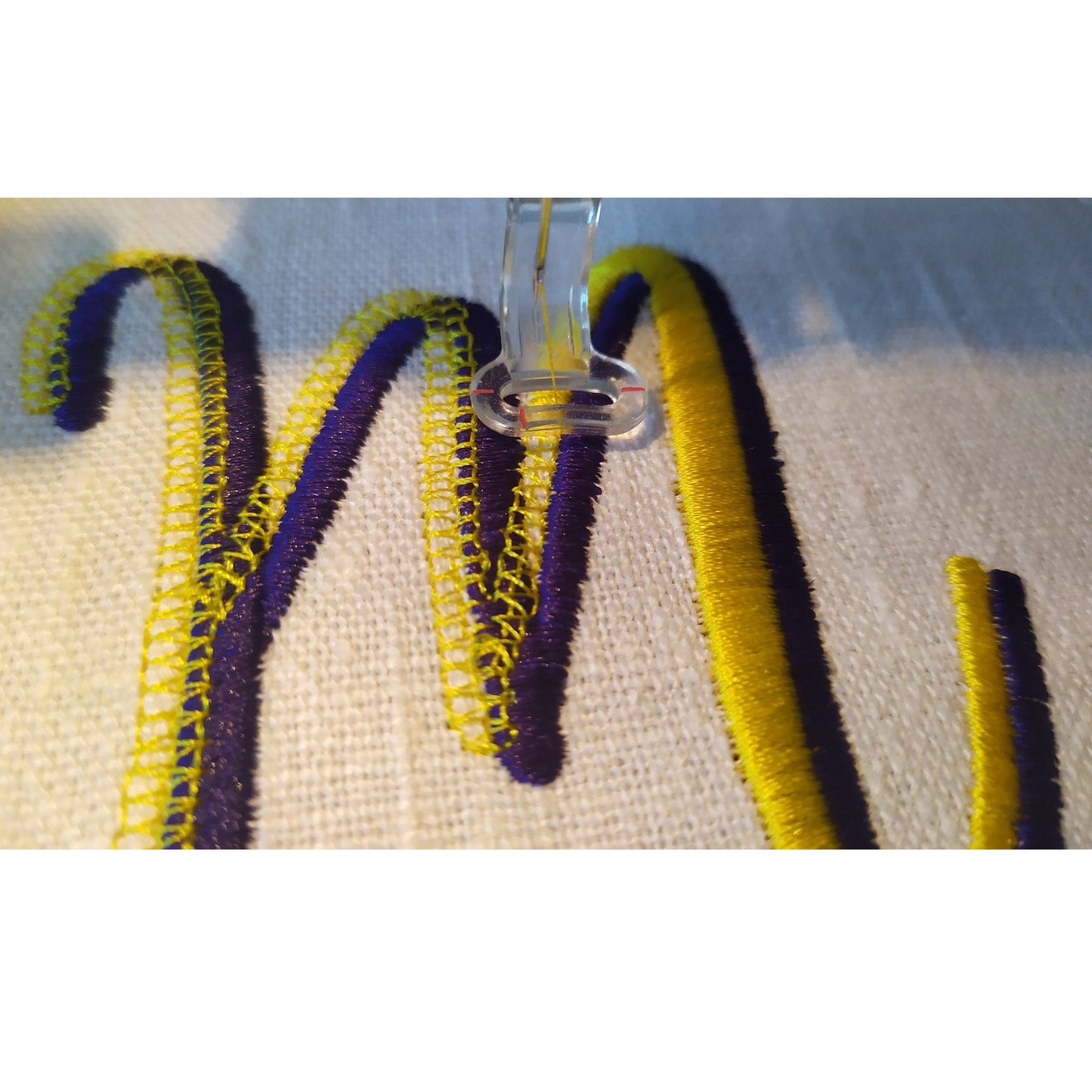 Maria - Layered embroidery font