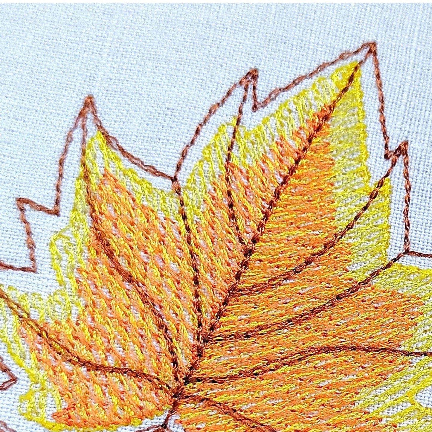 Autumn leaf - Embroidery design